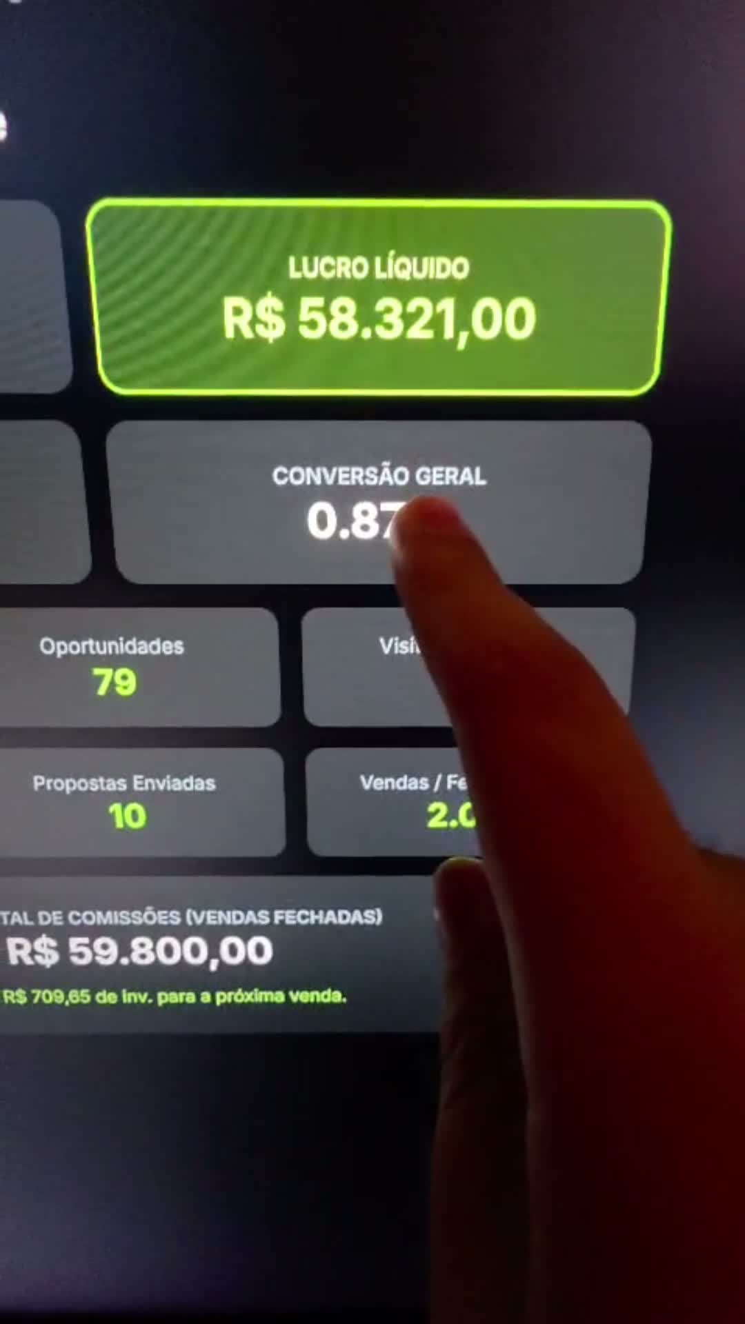 Thaís no relato em vídeo